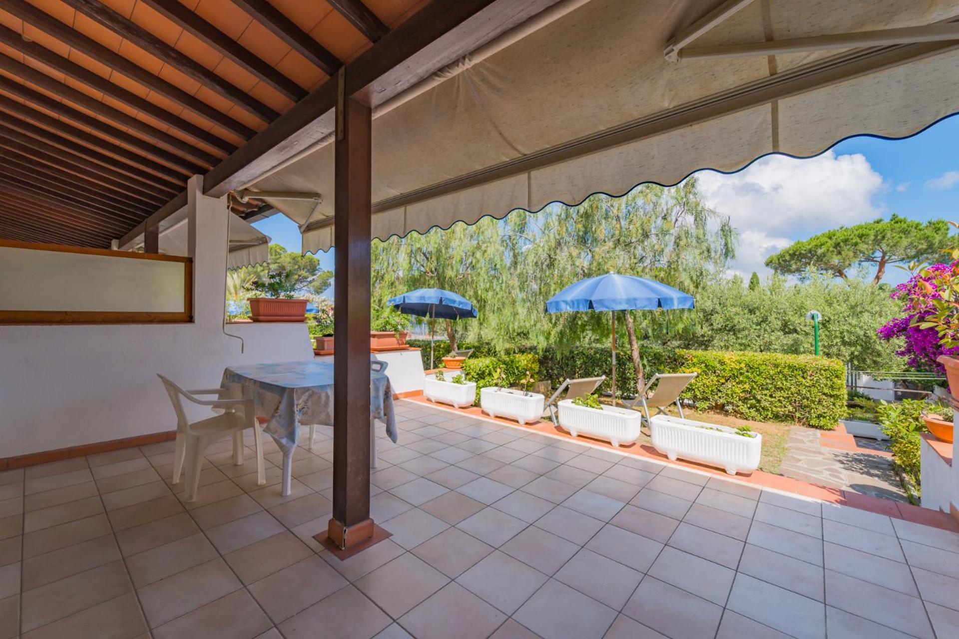 Residence Baia Delle Grazie Casa Morcone Exterior photo